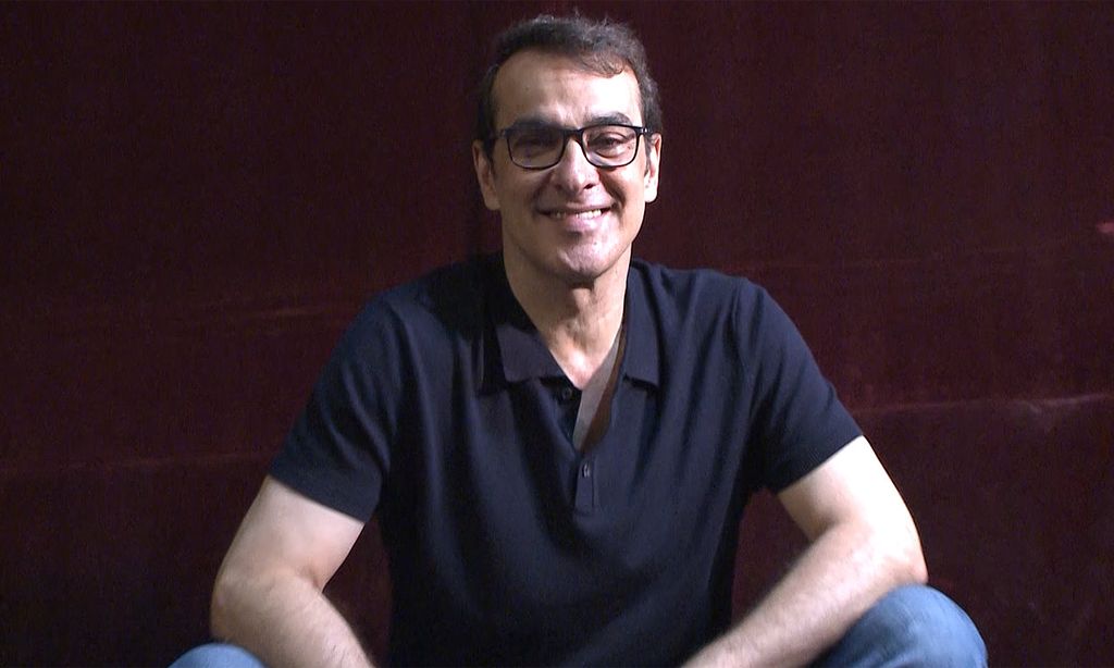 Luis Merlo se pone en forma y vuelve al teatro con nueva imagen y 'veintitantos kilos' menos