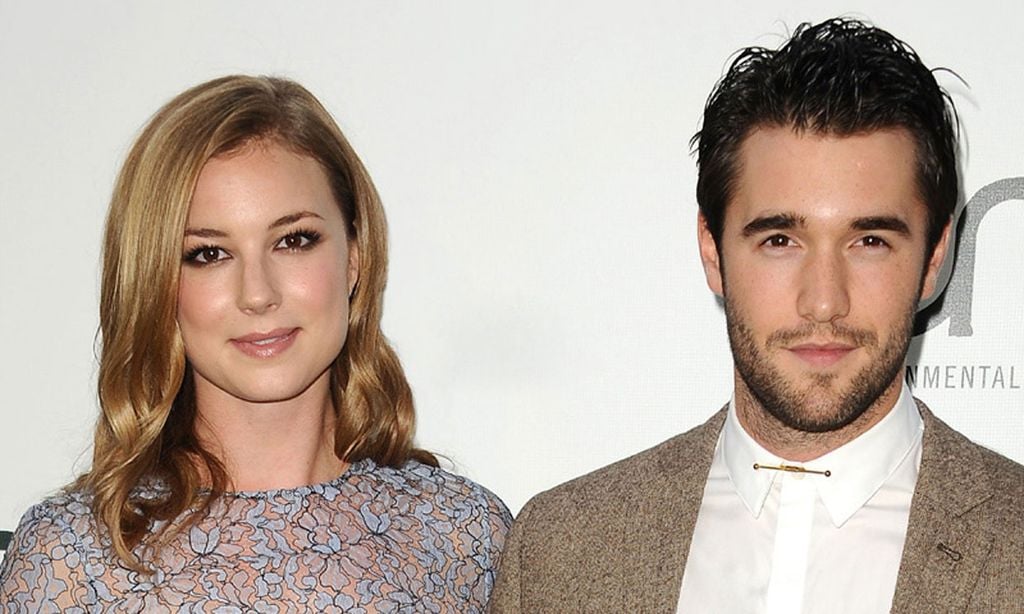 Emily VanCamp y Josh Bowman