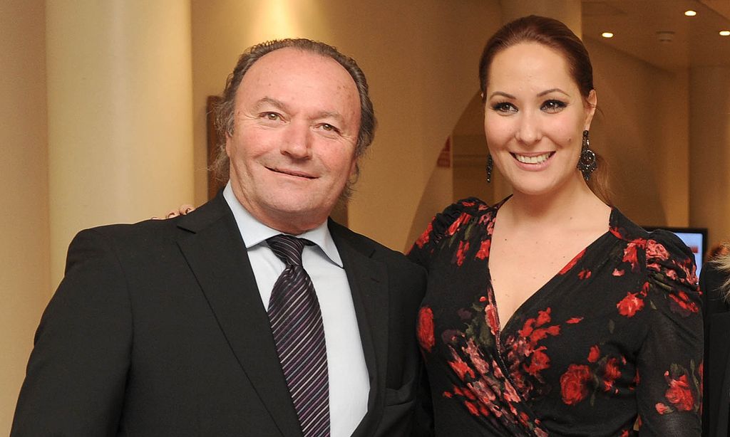 Rosario Mohedano comparte una tierna imagen con su padre, Amador, en el hospital