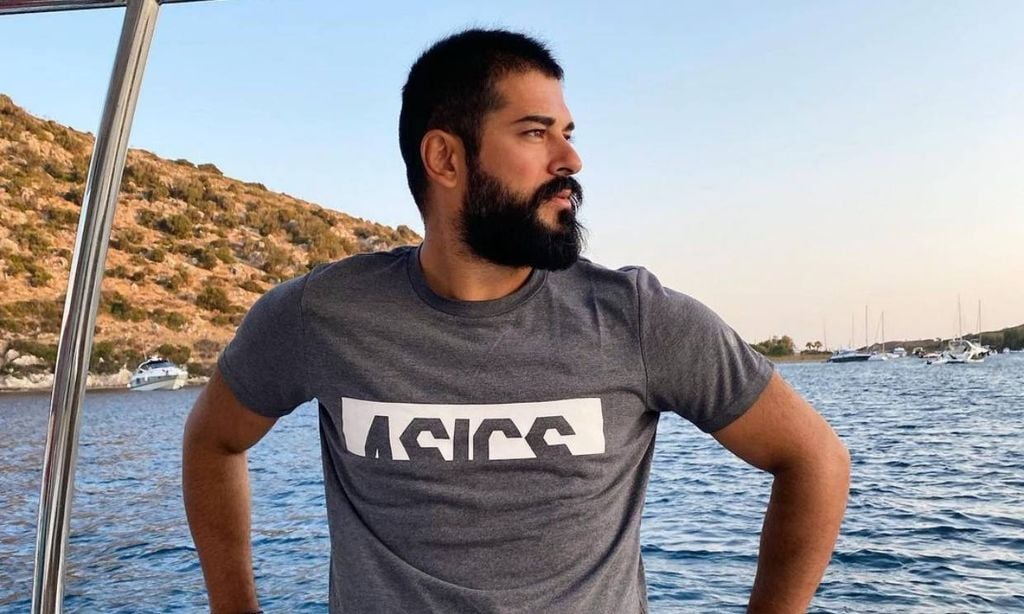 El regalo millonario de Burak Özçivit ('Kara Sedva') a su mujer tras sufrir los graves incendios en Turquía