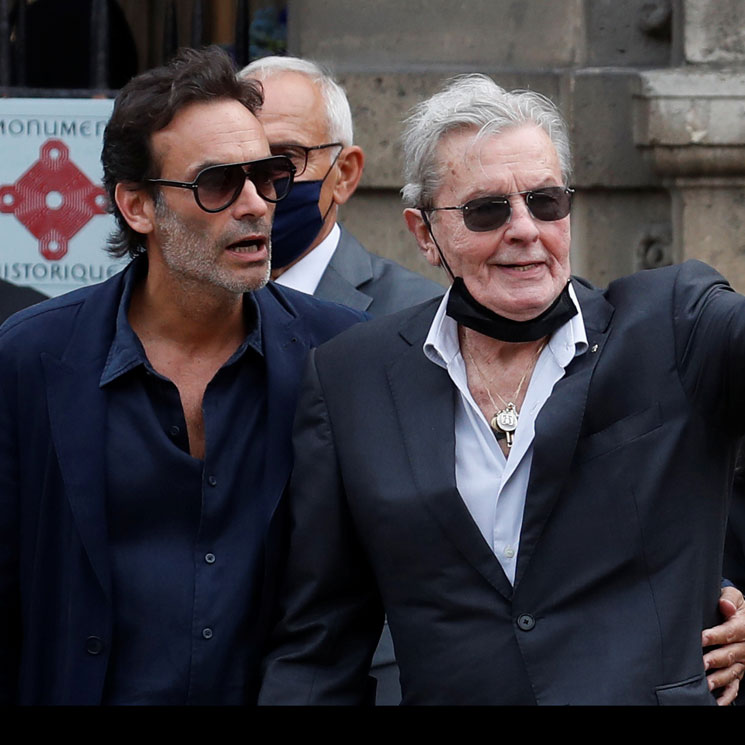 Alain Delon, la otra leyenda del cine francés, se despide de su compañero y amigo Jean-Paul Belmondo