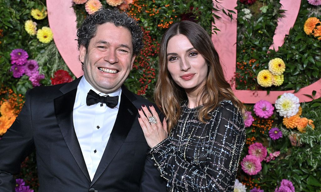 María Valverde se muestra orgullosa de su marido, Gustavo Dudamel, en uno de sus días más importantes