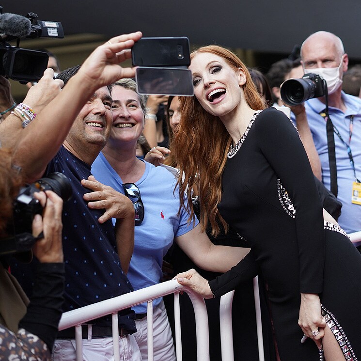 Jessica Chastain derrocha simpatía y cercanía en San Sebastián