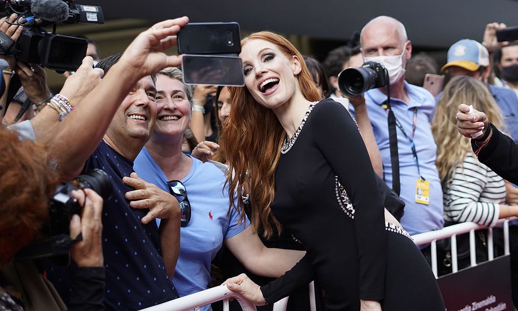 Jessica Chastain derrocha simpatía y cercanía en San Sebastián