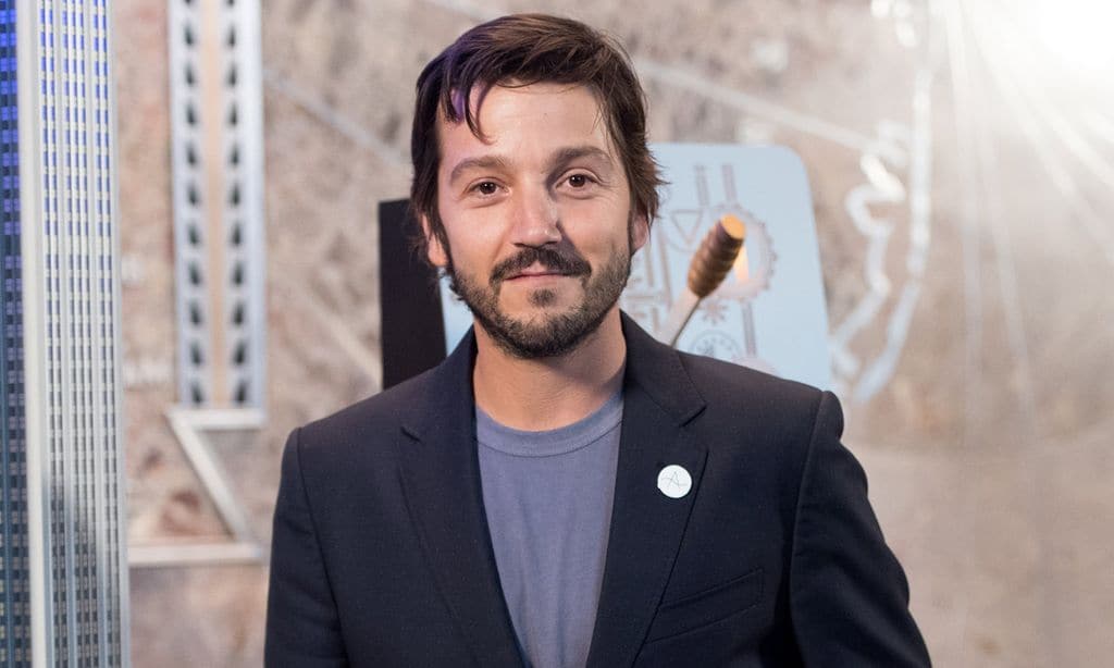 Todo lo que necesitas saber de Diego Luna, que recibirá el Premio Platino de Honor