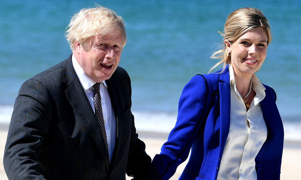 Las polémicas vacaciones de Boris Johnson con su mujer y su hijo en Marbella