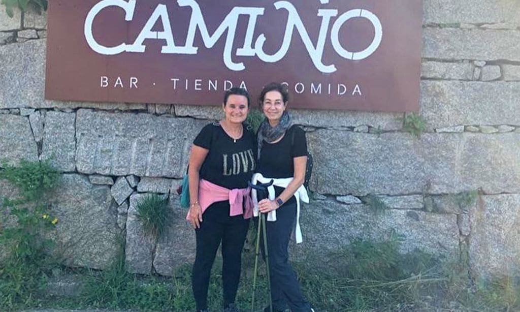 Ana Rosa Quintana disfruta del Camino de Santiago en compañía de su socia y amiga Xelo Montesinos