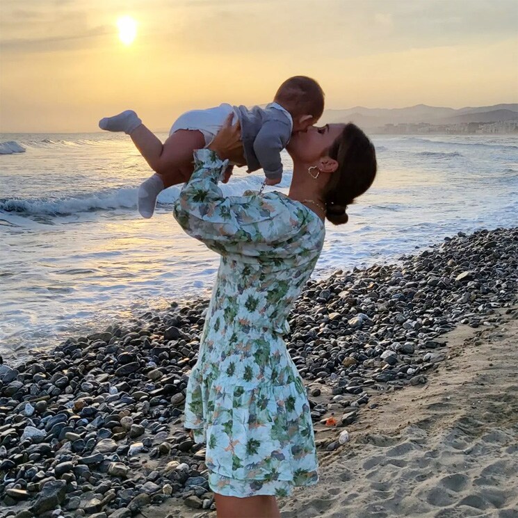 'Felices seis meses, hijo', la preciosa foto de Paula Echevarría con el pequeño Miguel
