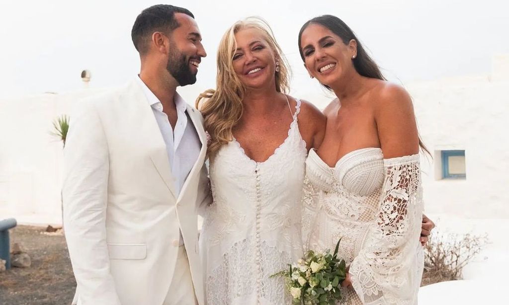 Belén Esteban abre su álbum personal para mostrar nuevas imágenes de la boda de Anabel Pantoja