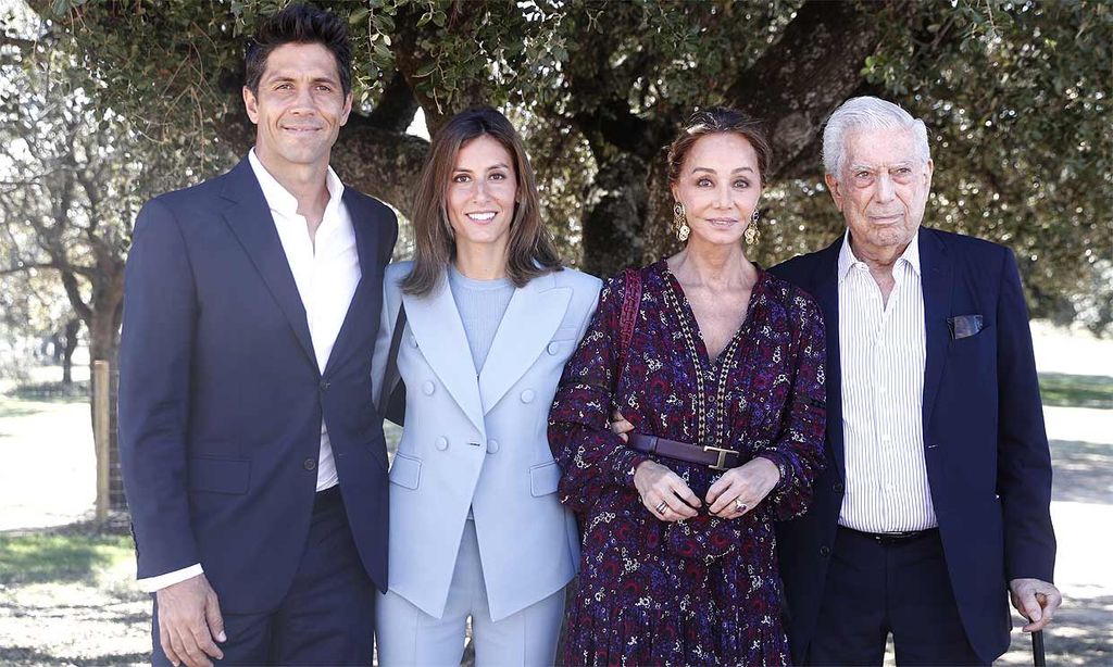 Mario Vargas Llosa, perfecto anfitrión de una jornada cultural junto a la familia Preysler y otros rostros conocidos