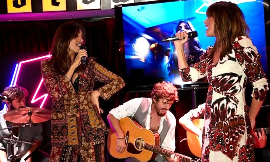 Sara Carbonero e Isabel Jiménez, como dos estrellas sobre el escenario en una noche inolvidable