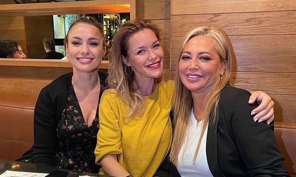 ¡Risas sin parar! La divertida cena de Belén Esteban con sus amigas Natalia Verbeke y María Esteve