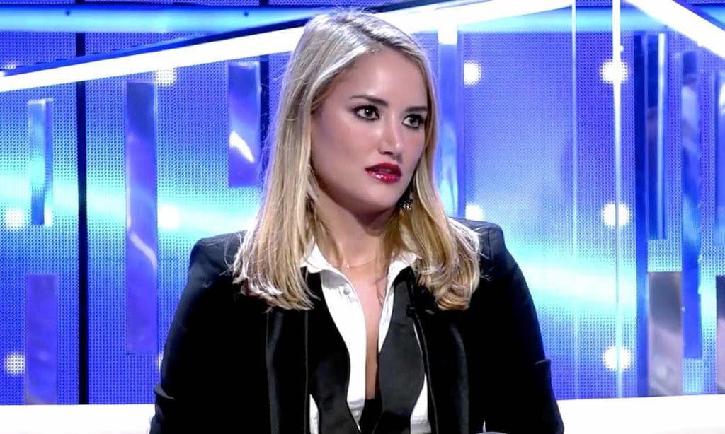 Alba Carrillo pide, entre lágrimas, la expulsión de su madre y manda un duro mensaje a Isabel Rábago