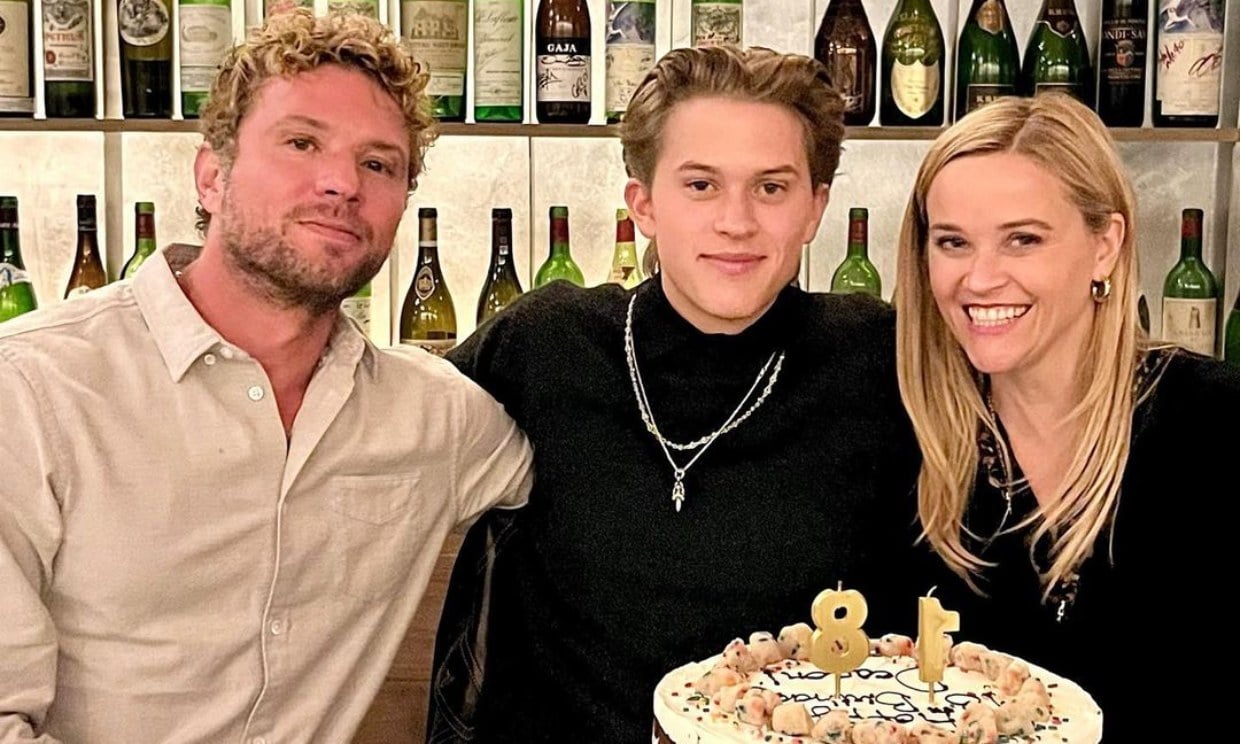 Reese Witherspoon y Ryan Phillippe juntos en el 18 cumpleaños de su hijo