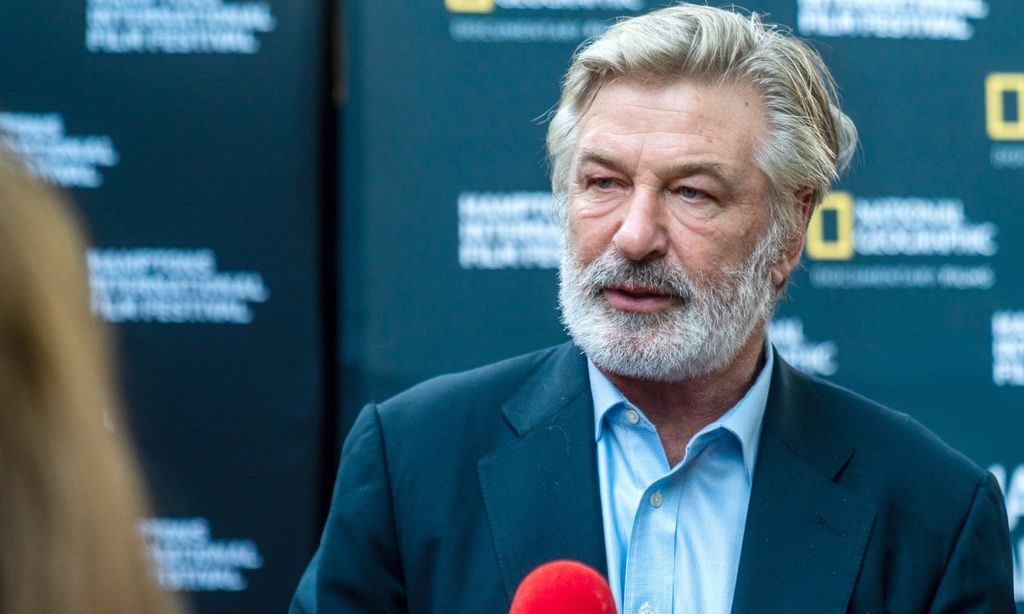 La pistola que usó Alec Baldwin fue utilizada previamente por el equipo para hacer juegos de puntería