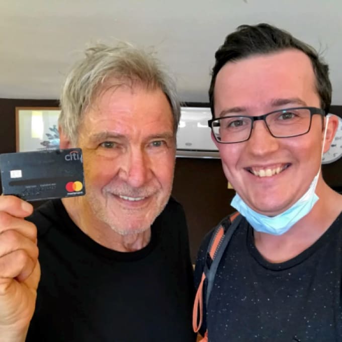 Harrison Ford recupera su tarjeta de crédito gracias a un turista que pidió una original recompensa