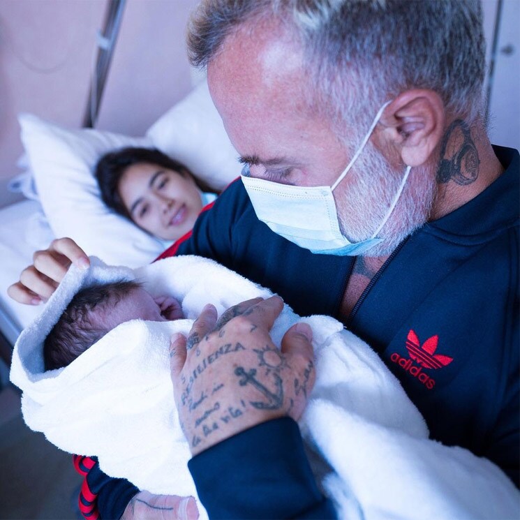 Sharon Fonseca y Gianluca Vacchi celebran el primer cumpleaños de su hija con fotos inéditas de su nacimiento