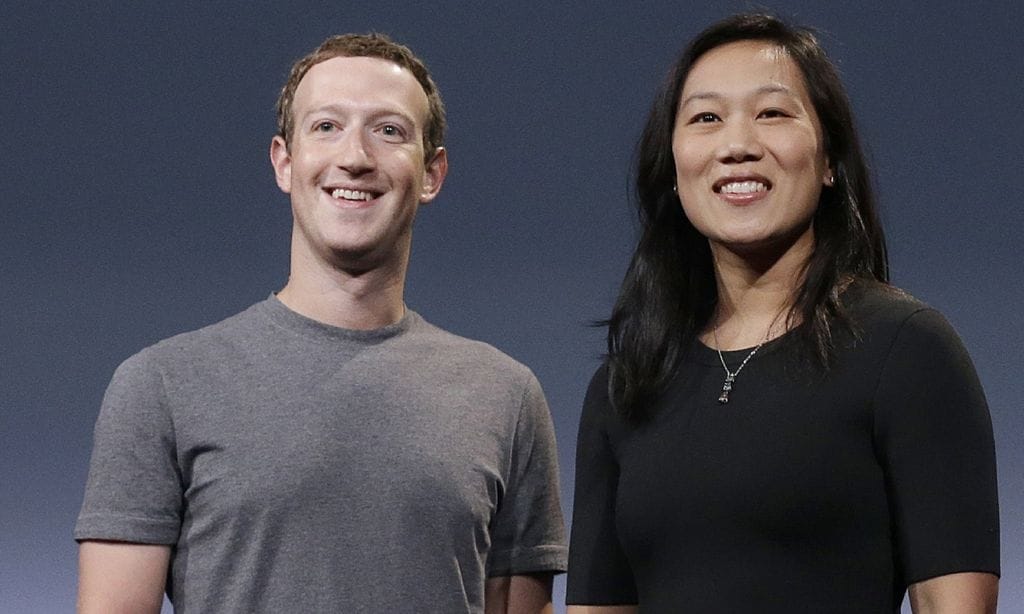 Más problemas para Mark Zuckerberg: unos empleados del hogar lo acusan de acoso
