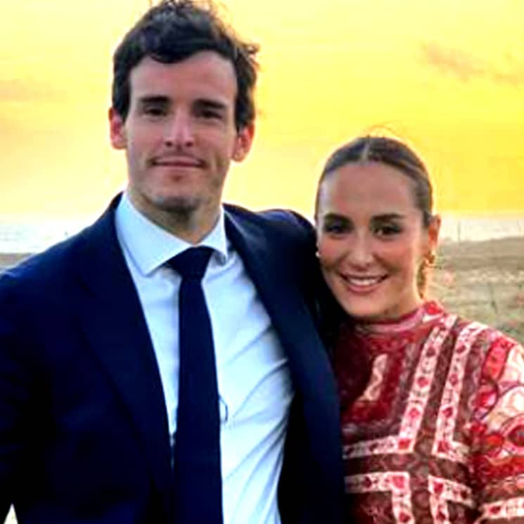 ¡De boda en boda! Tamara Falcó e Iñigo Onieva, inseparables en el 'sí, quiero' de un familiar