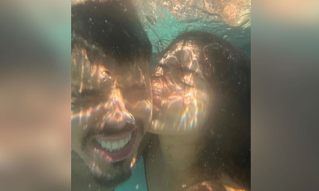 Rosalía y Rauw Alejandro revolucionan a sus fans con las fotos de sus vacaciones en México