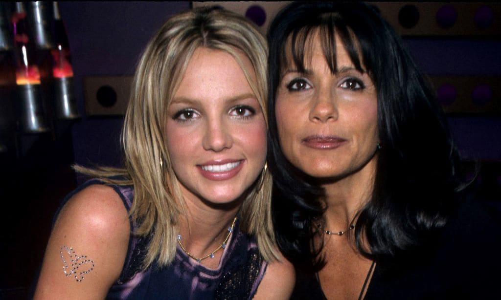 Último y sorprendente revés en el caso Britney Spears: la cantante ahora acusa a su madre