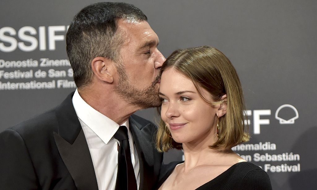 Antonio Banderas cuenta cómo su hija Stella le ayuda a mejorar en su trabajo