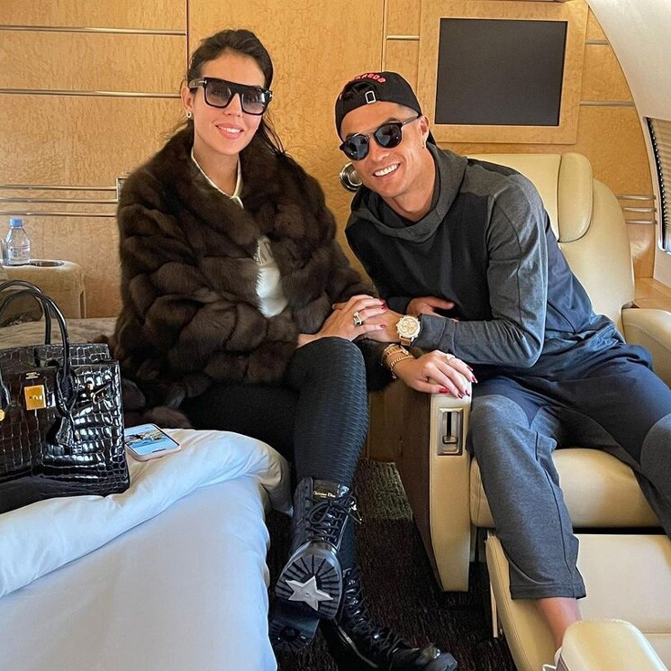 Cristiano Ronaldo y Georgina Rodríguez vuelven a Manchester tras su amargo viaje a Portugal
