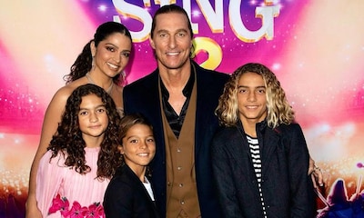 ¡Qué cambiados están los niños! Matthew McConaughey y su mujer se van de estreno en familia