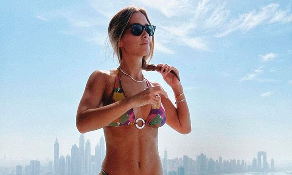 Las espectaculares imágenes de María Pombo luciendo tipazo en bikini entre los rascacielos de Dubai
