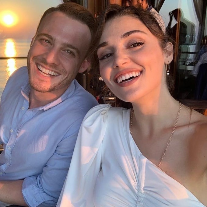 ¡El amor llamó a su puerta!: Los actores turcos que comenzaron una relación sentimental en 2021