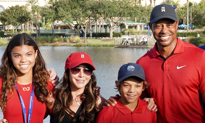 Tiger Woods presume de su bonita familia compuesta por sus dos hijos y su novia, Erica Herman
