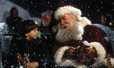 Así es a sus 35 años Eric Lloyd, el niño de la película '¡Vaya Santa Claus!'