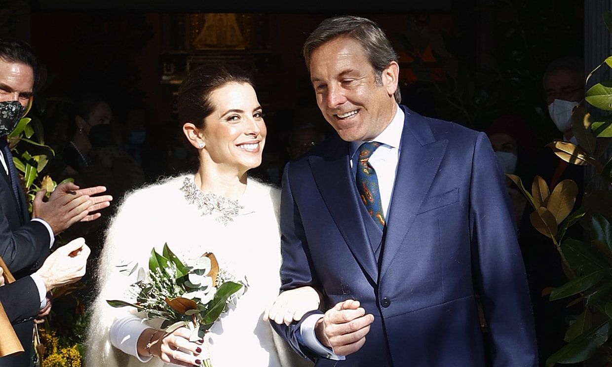 La romántica boda de Alejandra, hija de Rafael Ansón, con Ágatha Ruiz de la Prada y Juan Echanove entre los invitados
