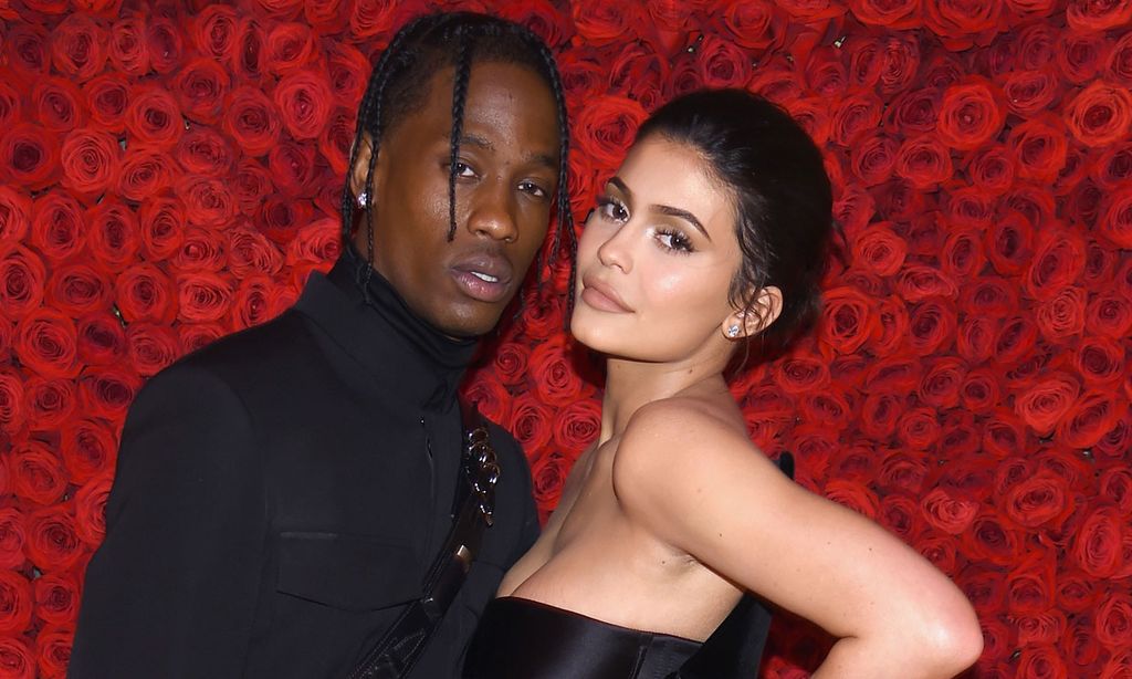 Kylie Jenner comparte la primera foto de su hijo tras ser mamá por segunda vez