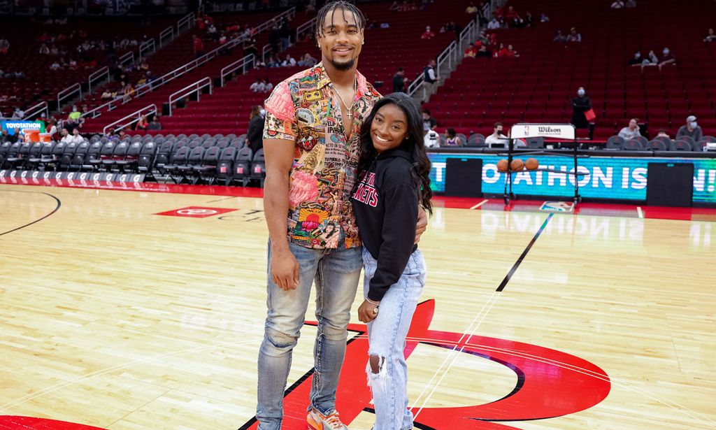 Simone Biles se compromete en una romántica pedida de mano y muestra su espectacular anillo