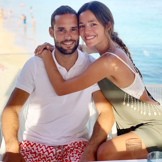 Malena Costa celebra diez años de amor con Mario Suárez recordando su boda sorpresa
