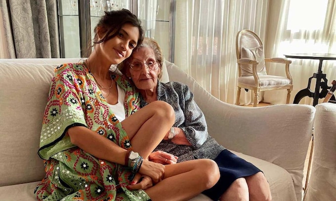 Sara Carbonero comparte los recuerdos más tiernos de su infancia al felicitar a su abuela