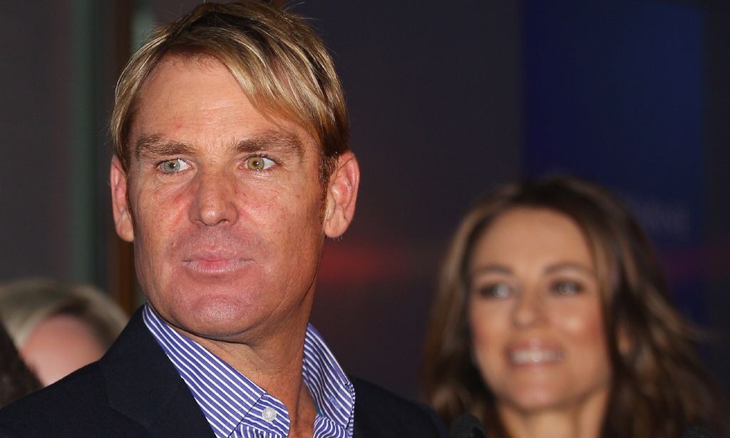 La familia de Shane Warne, exprometido de Elizabeth Hurley, se pronuncia tras su trágico fallecimiento