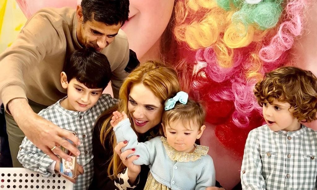 Beatriz Trapote con sus hijos