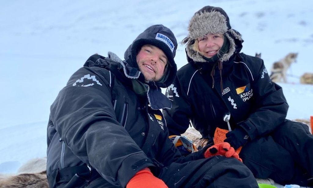 Rodeada de nieve y en un trineo: María Adánez hace realidad un sueño gracias a su marido en su 46 cumpleaños