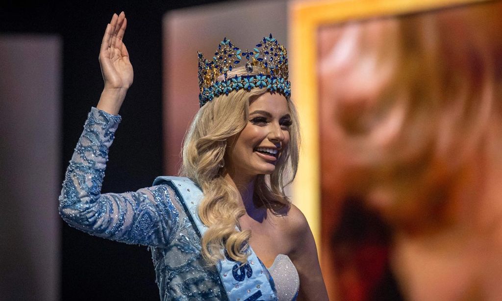 La polaca Karolina Bielawska coronada como Miss Mundo 2021 en medio de polémicos abucheos
