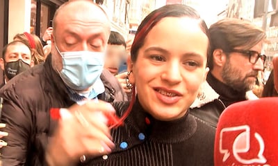 Rosalía desata la locura en Madrid junto a Rauw Alejandro, ¡y se hace cientos de selfies con sus fans!