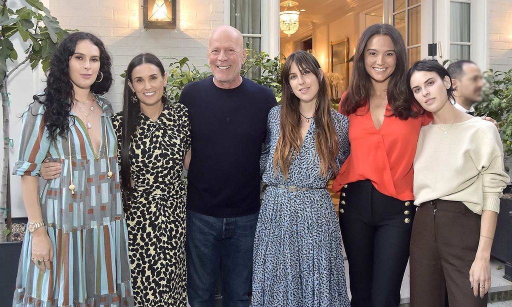 La familia de Bruce Willis, incluida Demi Moore, anuncia la retirada del actor por enfermedad