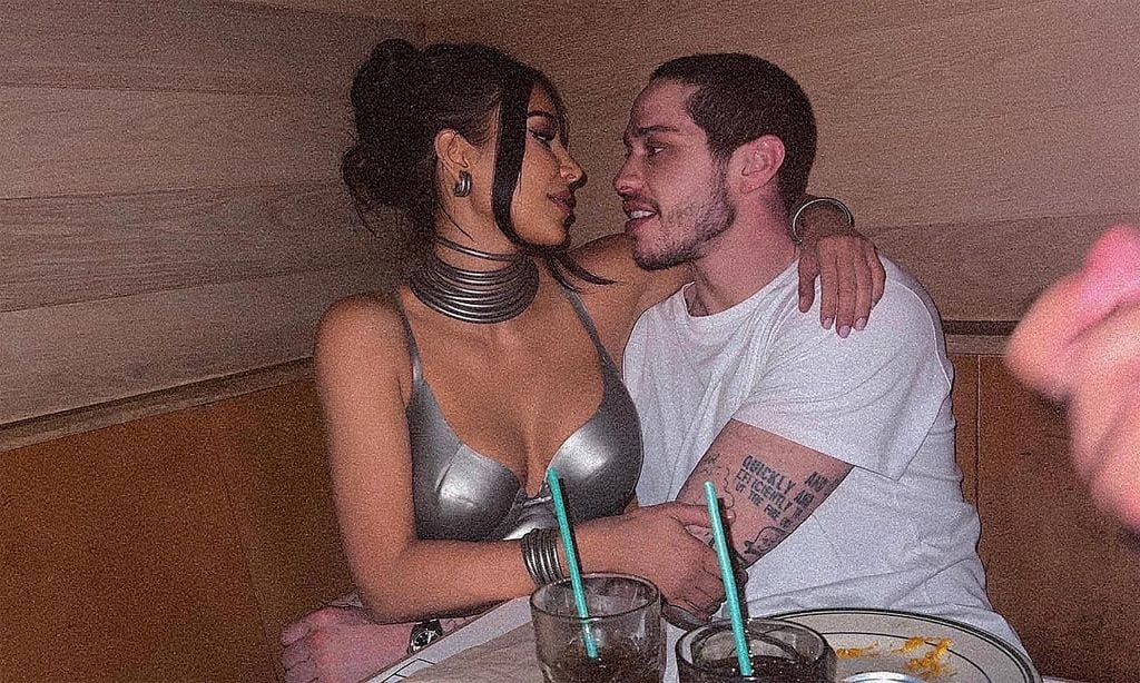 Kim Kardashian explica cuándo empezó a hablar con Pete Davidson y comparte una foto de lo más romántica