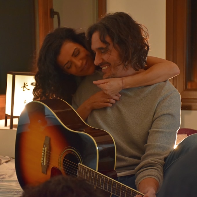 Joaquín Padilla, cantante de 'La ruleta de la suerte', y su mujer Chus Herranz nos cuentan su historia de amor