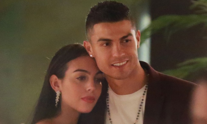 Georgina Rodríguez y Cristiano Ronaldo reciben las condolencias de sus compañeros y amigos