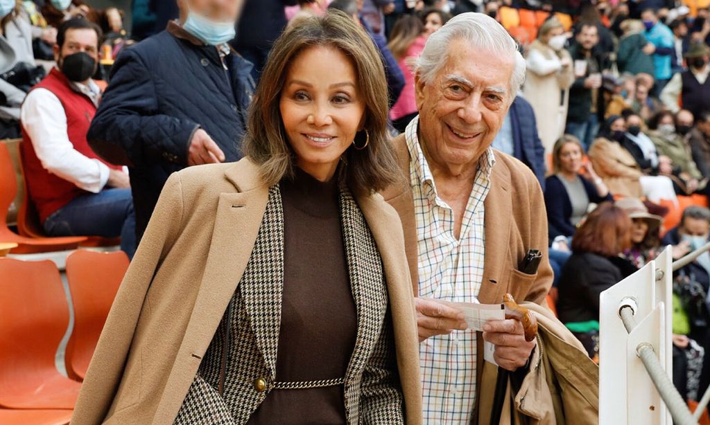 Isabel Preysler y Mario Vargas Llosa en los toros
