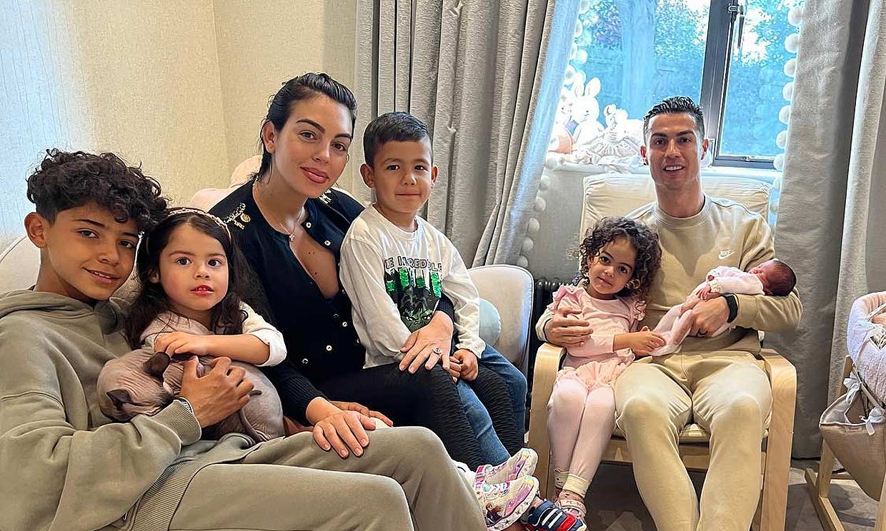 Cristiano Ronaldo y Georgina Rodríguez presentan a su quinta hija