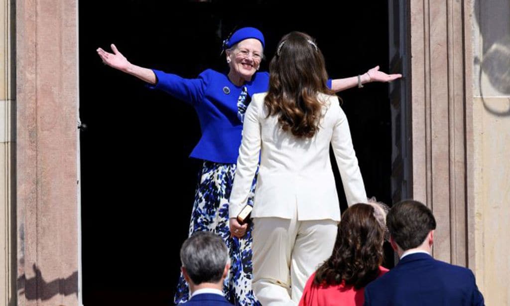 El efusivo encuentro, lleno de cariño, entre Isabella de Dinamarca y su abuela, la reina Margarita