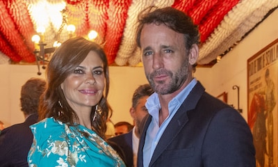María José Suárez y Álvaro Muñóz Escassi disfrutan por primera vez juntos de la Feria de Abril